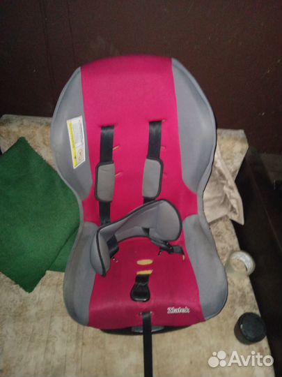 Автомобильное кресло