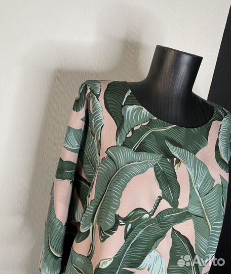 Шелковая блузка Weekend Max Mara