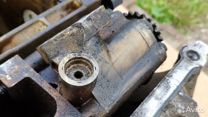 Mazda CX-7 2006-2012 2.3t масляный насос