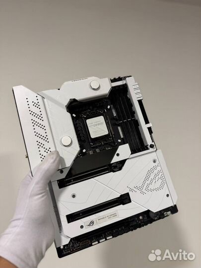 Материнская плата asus ROG maximus Z690 formula