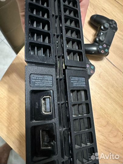 Игровая приставка ps4