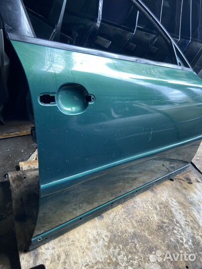 Дверь передняя правая Volkswagen passat b5