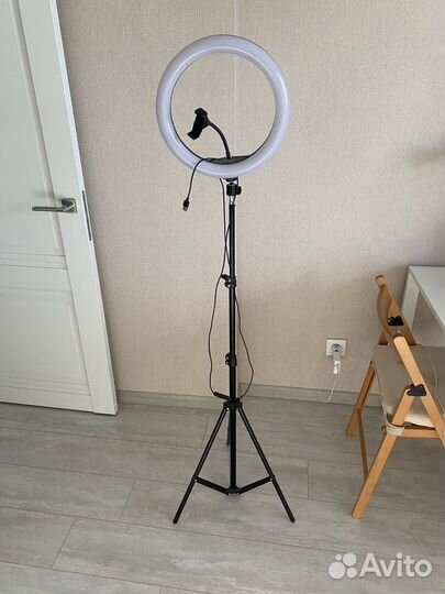 Кольцевая лампа 30 см
