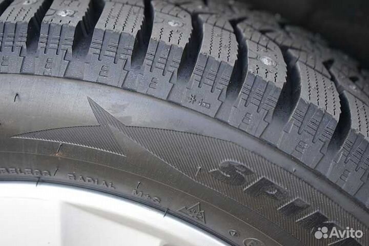 Bridgestone Blizzak Spike-02 185/70 R14 88T