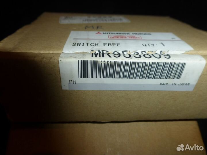 MR953809 Датчик включения моста Mitsubishi