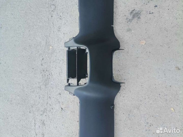 Mercedes M w163 нижняя часть торпедо