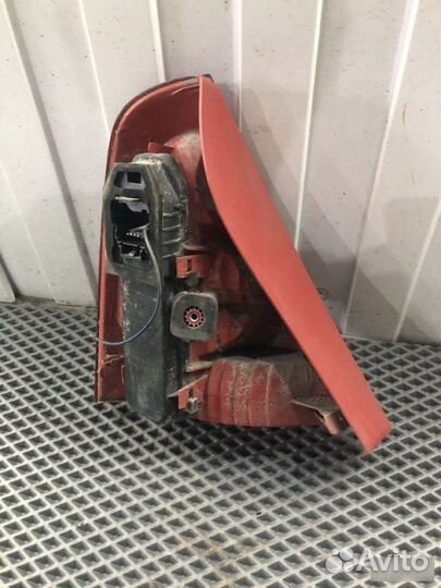 Фонарь задний правый Renault Clio 2 1998-2002