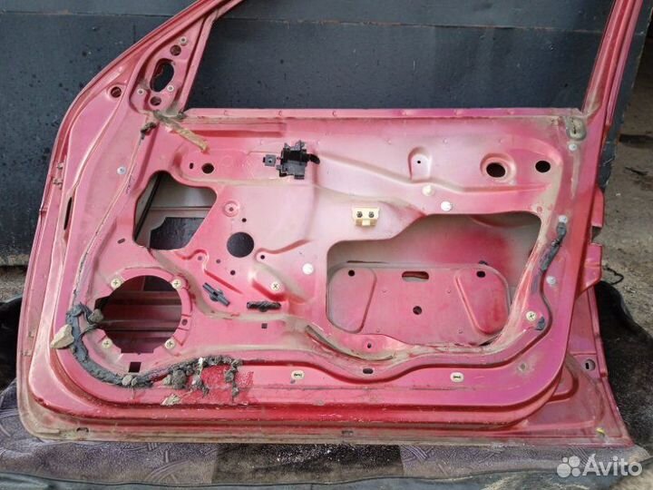 Дверь боковая передняя правая Renault Меган 1