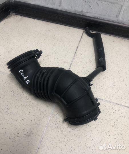 Патрубок воздушного фильтра Kia Ceed jd