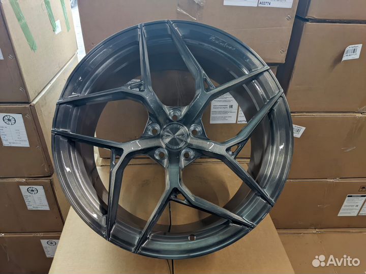 Новые кованые диски на BMW M5.R20