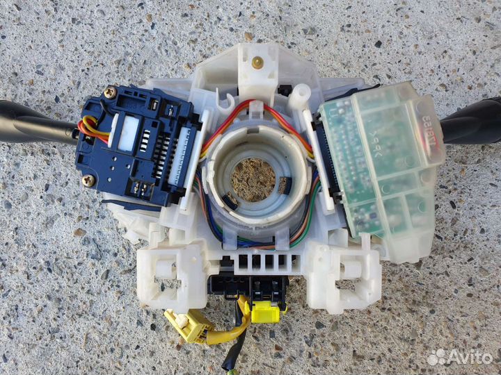 Подрулевой переключатель (шлейф) Mitsubishi Pajero