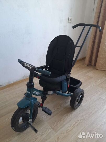 Детский велосипед с ручкой новый