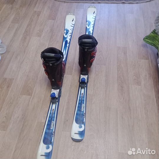 Продам горные лыжи с ботинками