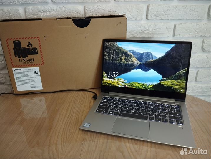 Lenovo 530S-14IKB ips/i3-8130u/8Gb/ssd