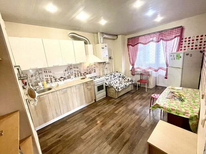 1-к. квартира, 52 м², 9/9 эт.