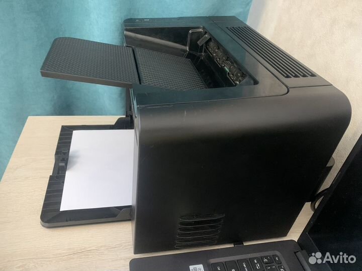 Принтер HP P1606dn