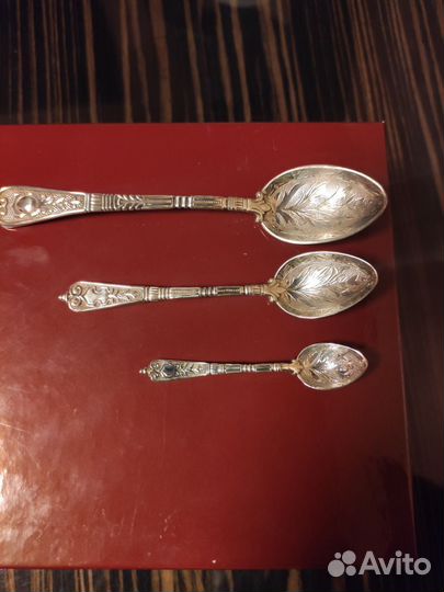 Серебряные столовые приборы.Набор из трёх штук