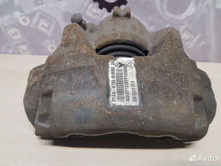 Суппорт передний правый Renault Duster 1 F4RA