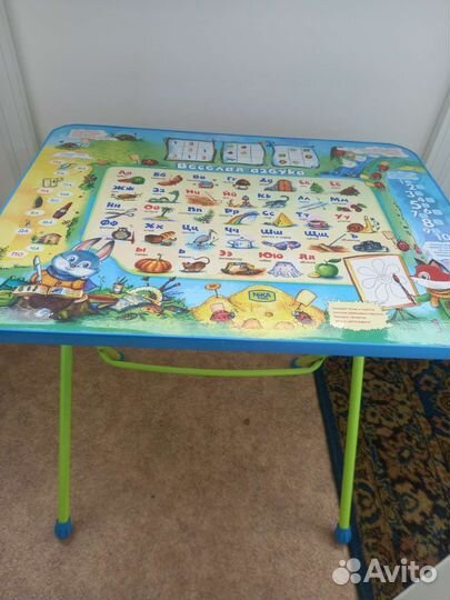 Детский столик