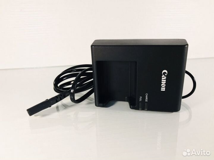 Зарядное устройство Canon LC-E10E