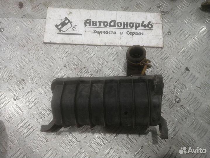 Резонатор воздушного фильтра Nissan Almera Classic