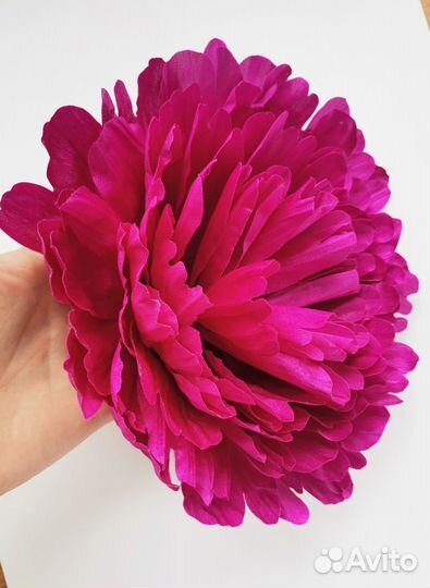 Большие цветы броши