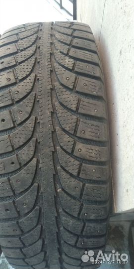 GT Radial Champiro IcePro 225/60 R17