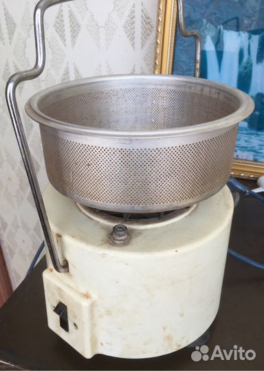 Двигатель 220 Вольт 180W от соковыжималки