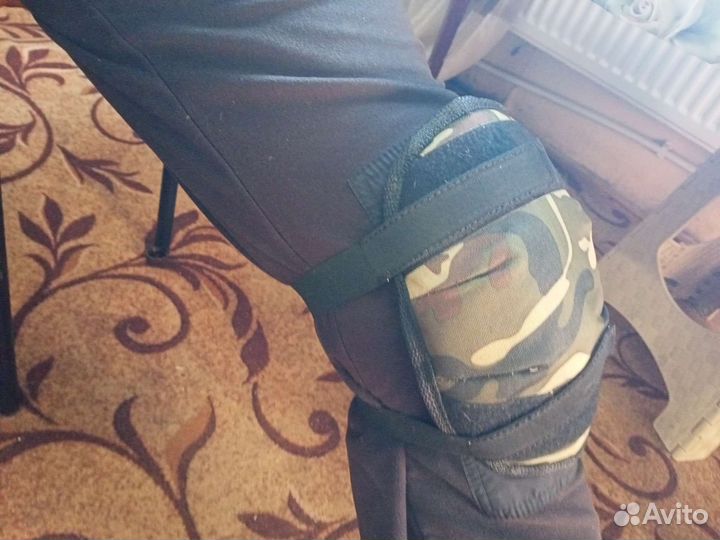 Наколенник