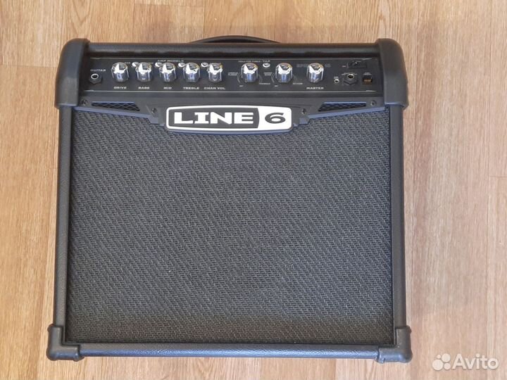 Гитарный комбоусилитель