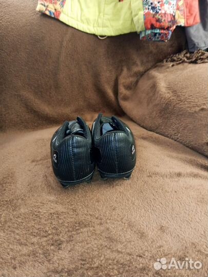 Футбольные бутсы