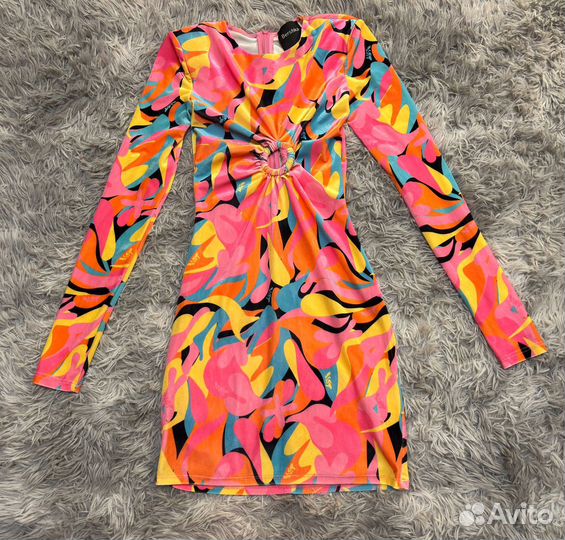 Платье bershka с подплечиками