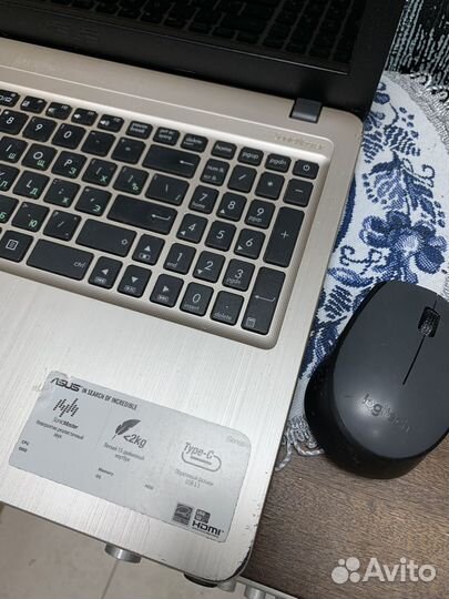 Ноутбук asus X540L