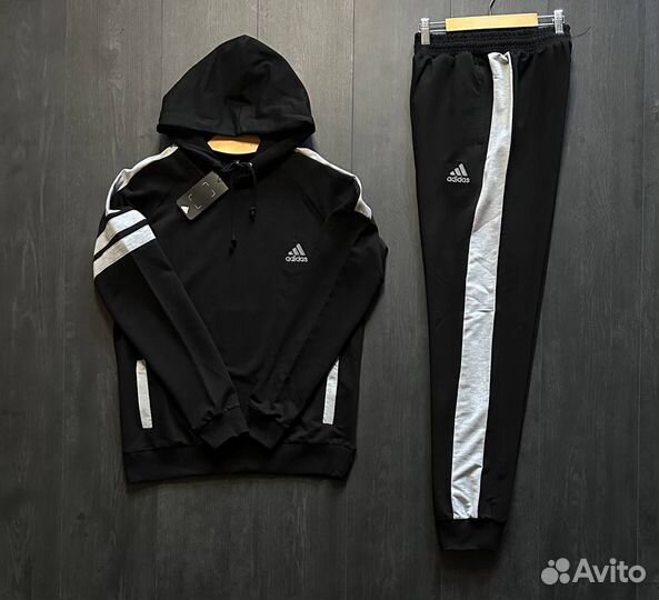 Кoстюм cпoртивный Adidas