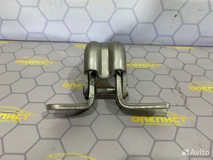 Петля двери нижняя задняя правая Opel Astra J