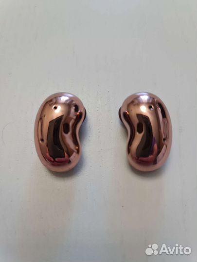 Беспроводные наушники Samsung buds live