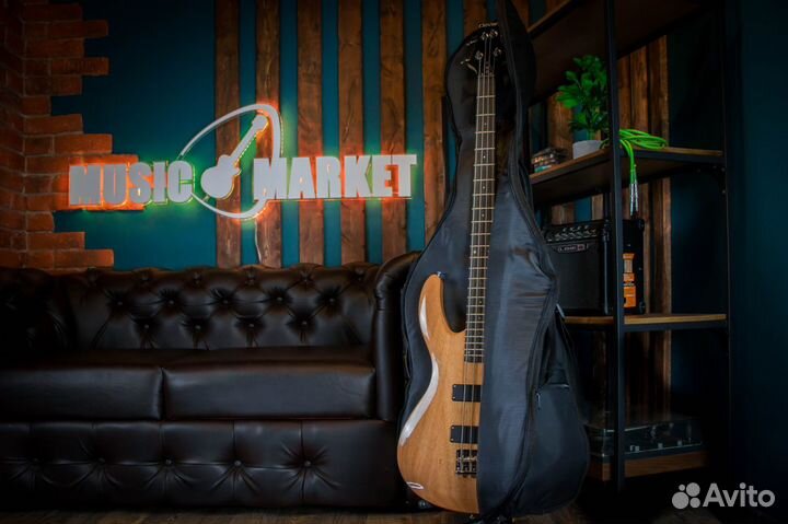 Чехол для бас-гитары утепленный