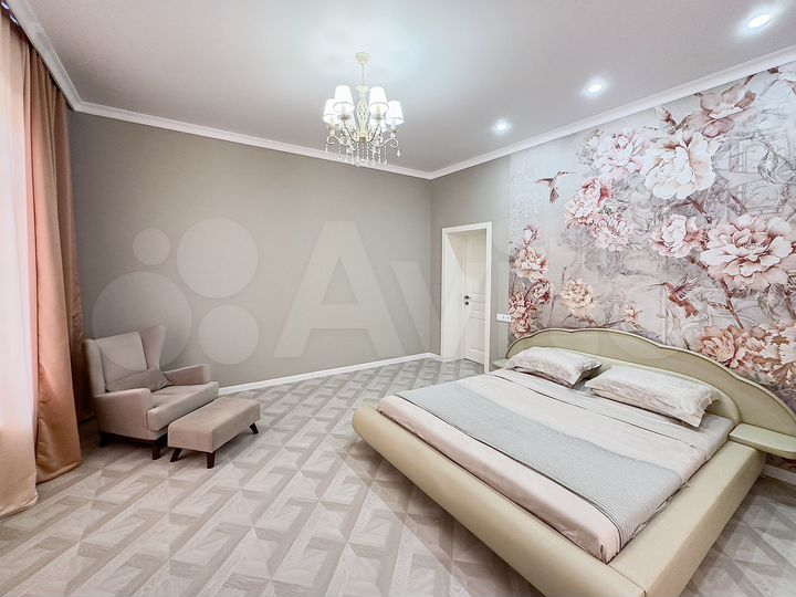 Дом 220 м² на участке 10 сот.