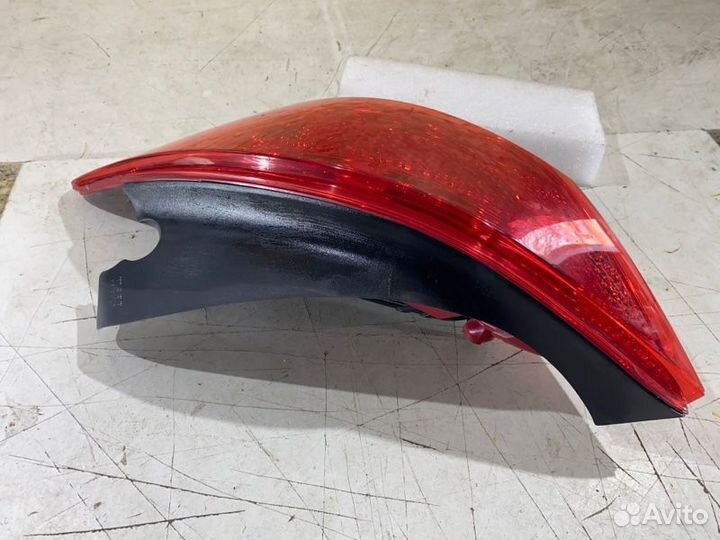 Фонарь задний правый Peugeot 308