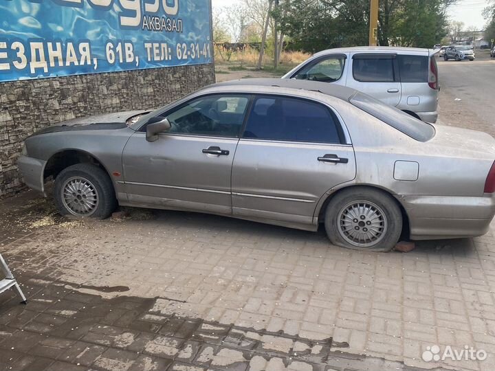 Mitsubishi Diamante, 1995