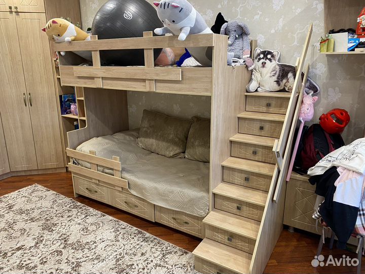 Двухъярусная кровать бу