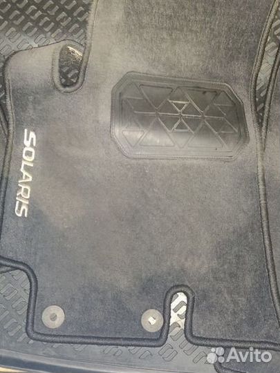 Комплект ковриков резиновых и ворсовых