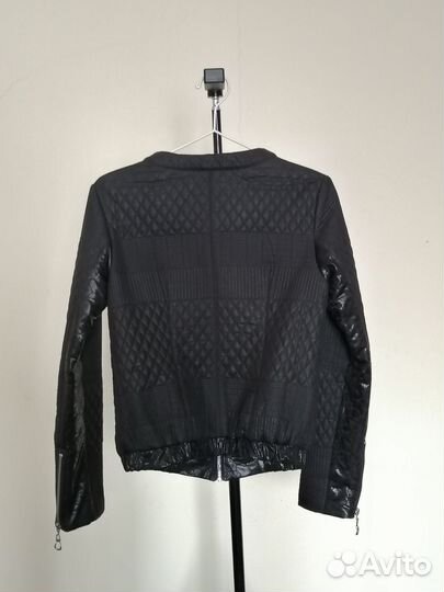 Ветровка женская