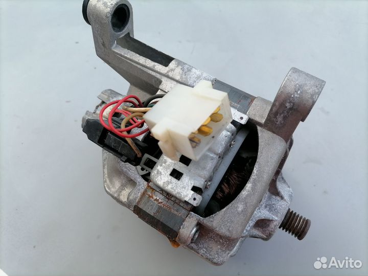 Двигатель стиральной машины bosch/siemens Italy
