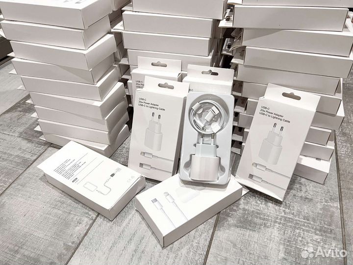 Зарядка на iPhone 20w + кабель витрина