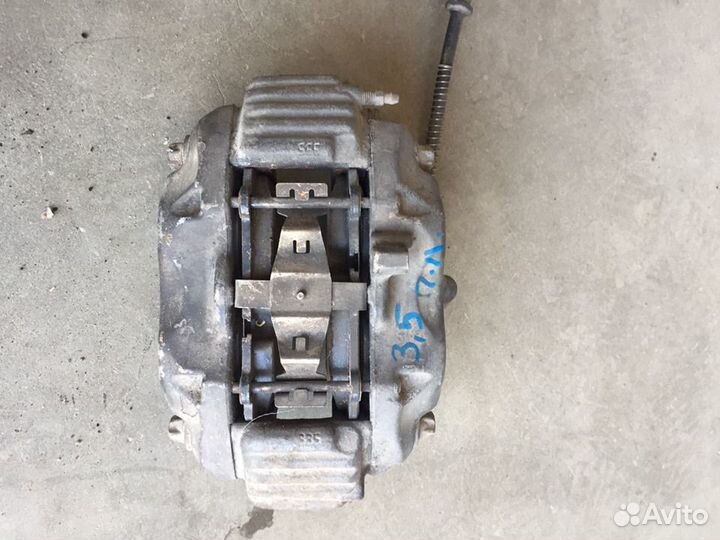 W221 суппорт задний левый правый 335мм