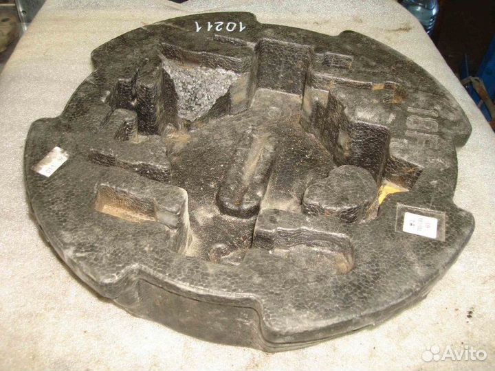 Ящик для Kia Quoris 2012