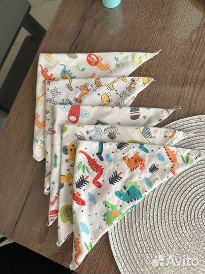 Слюнявчики