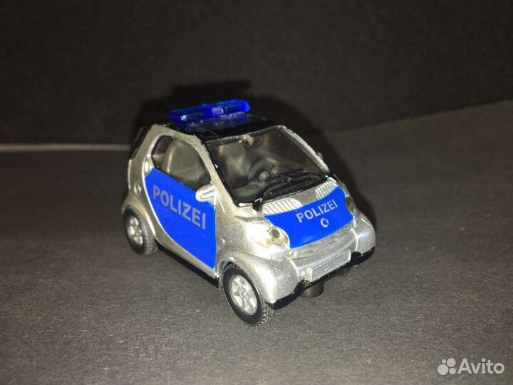 Модель Smart fortwo 1:55 siku