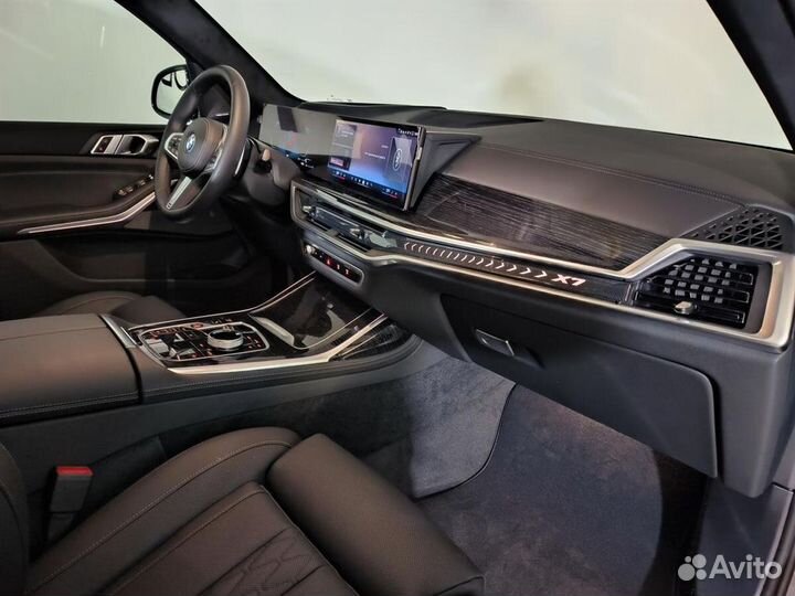 BMW X7 3.0 AT, 2024